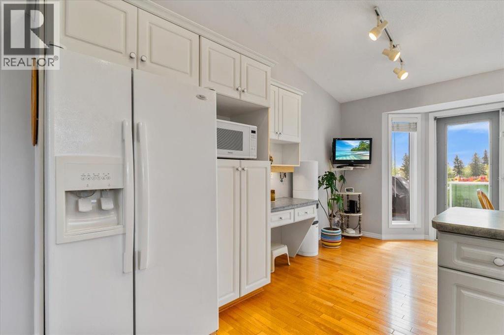 10233 114A Avenue - 14