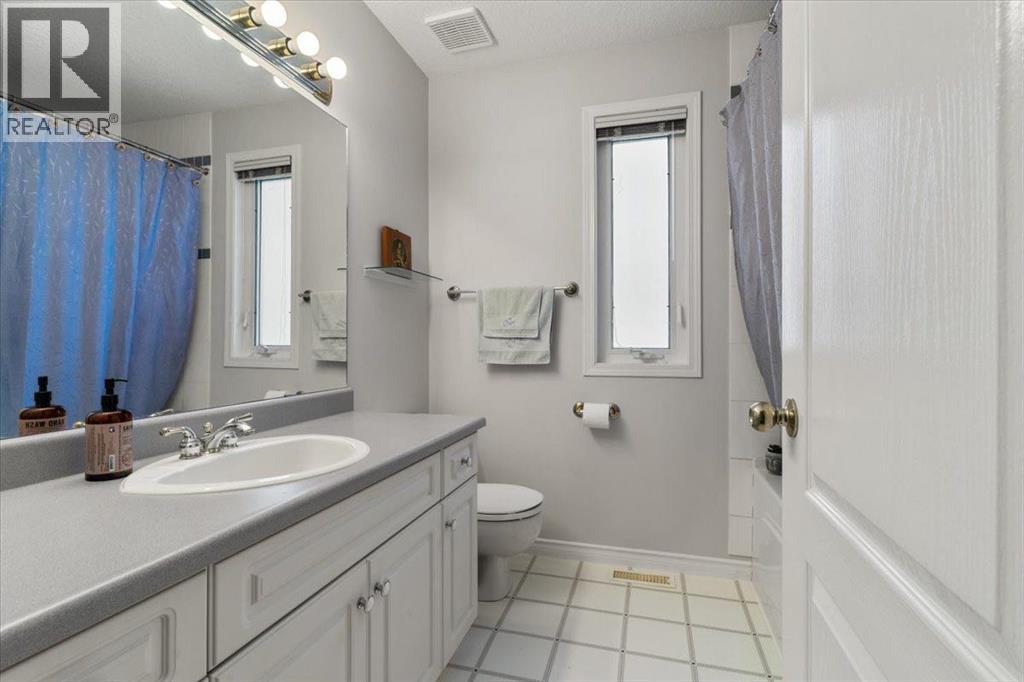 10233 114A Avenue - 23