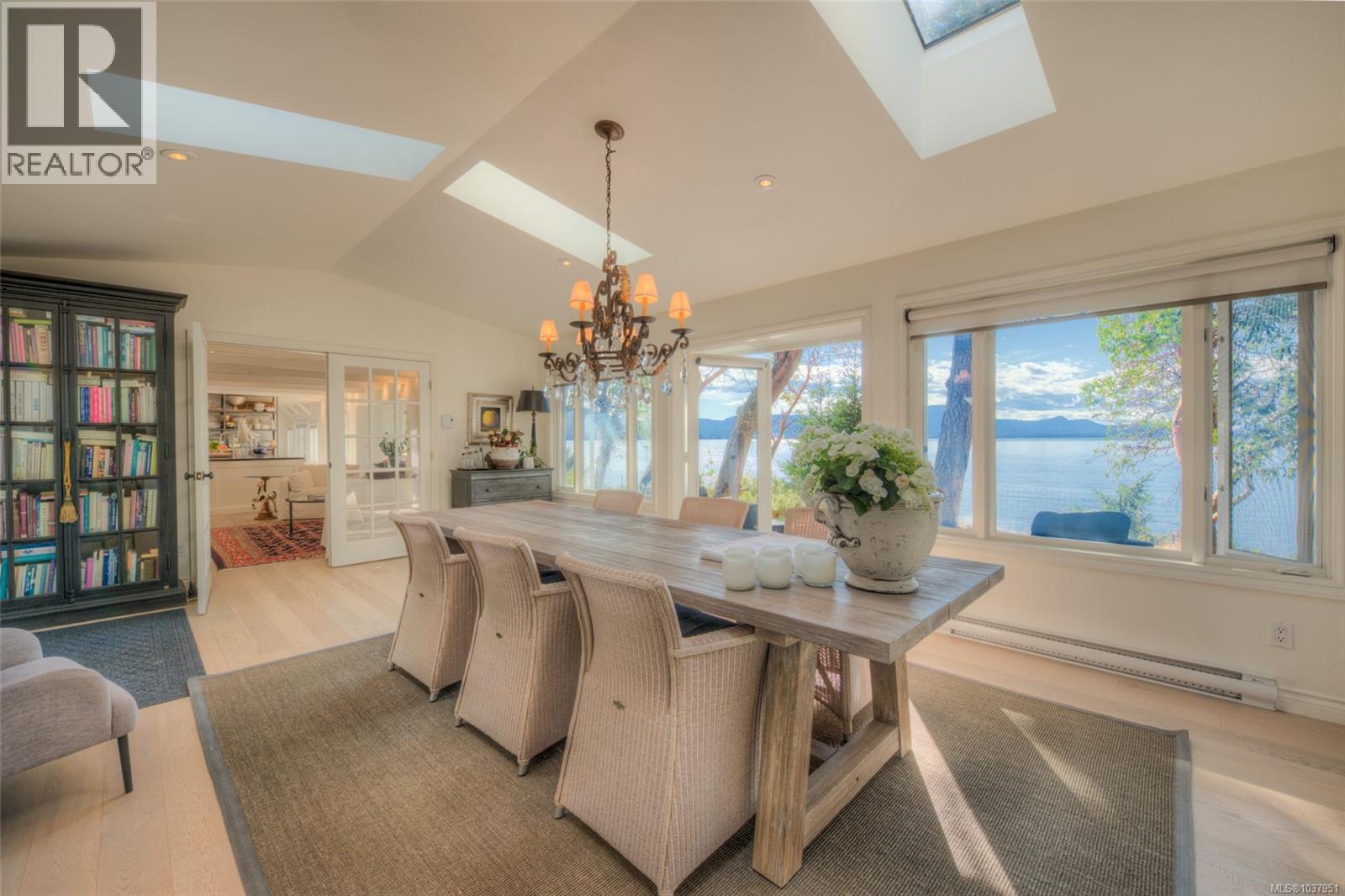 123 Swan Point Rd - 34
