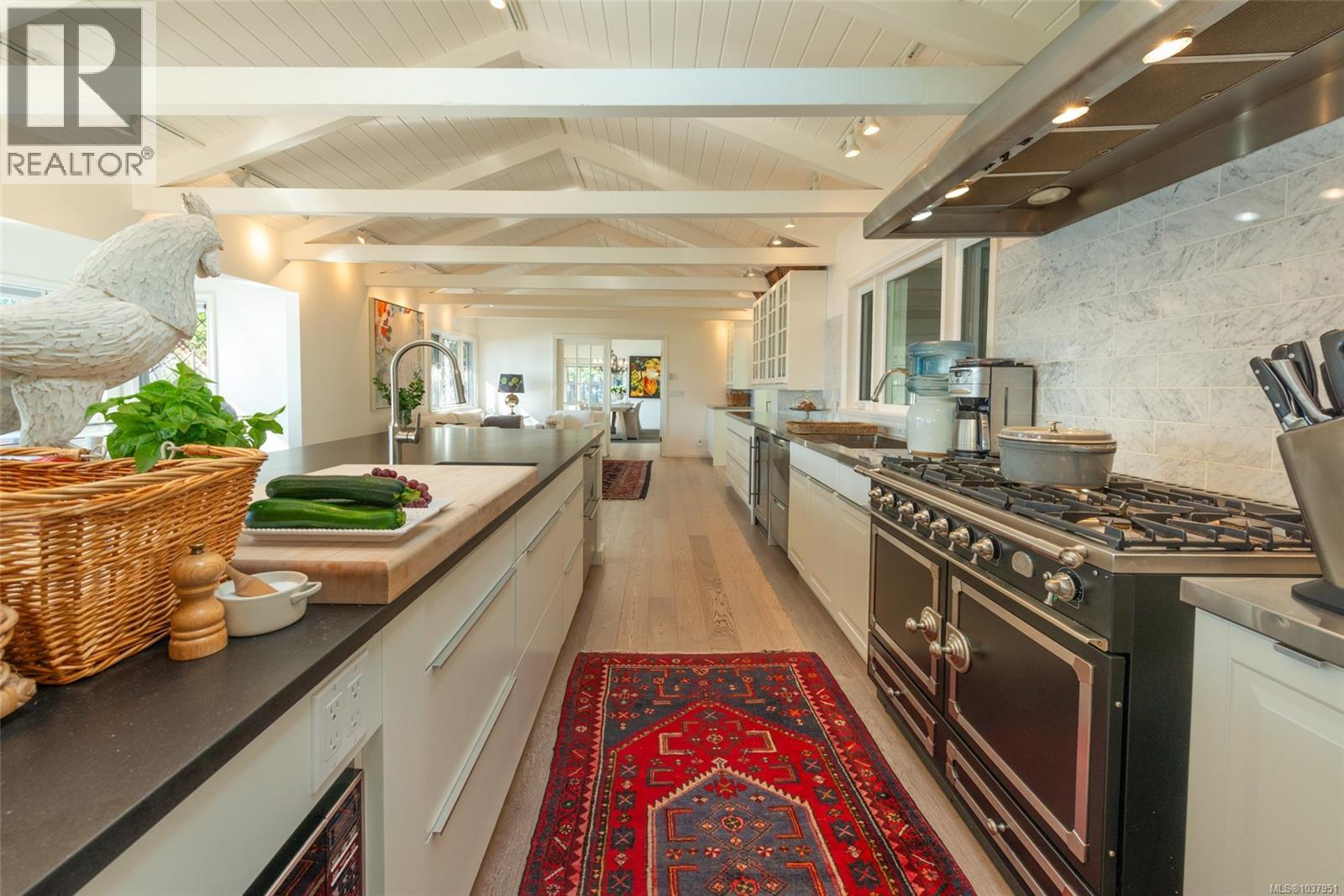 123 Swan Point Rd - 28