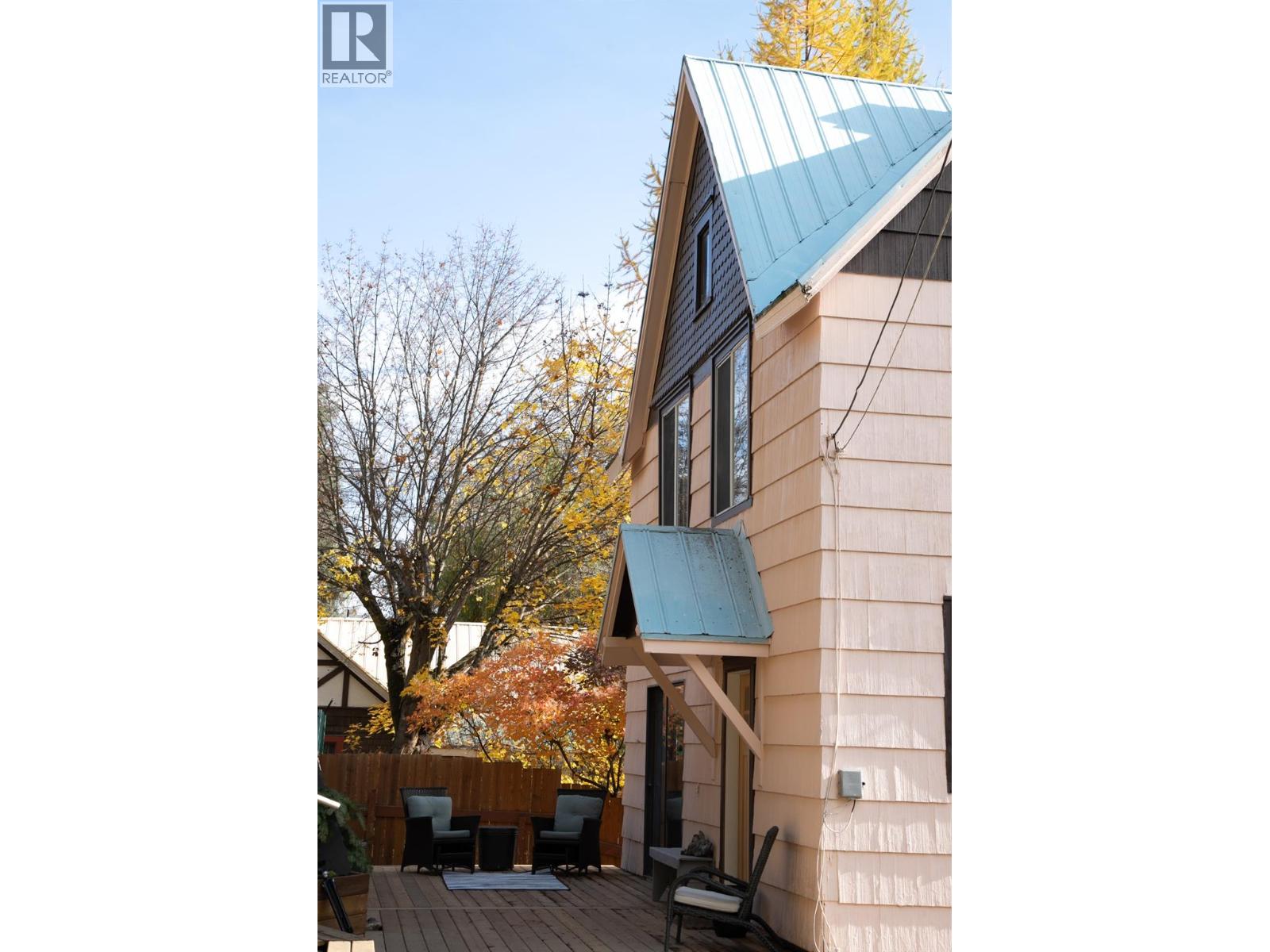 1925 Kootenay Avenue - 34