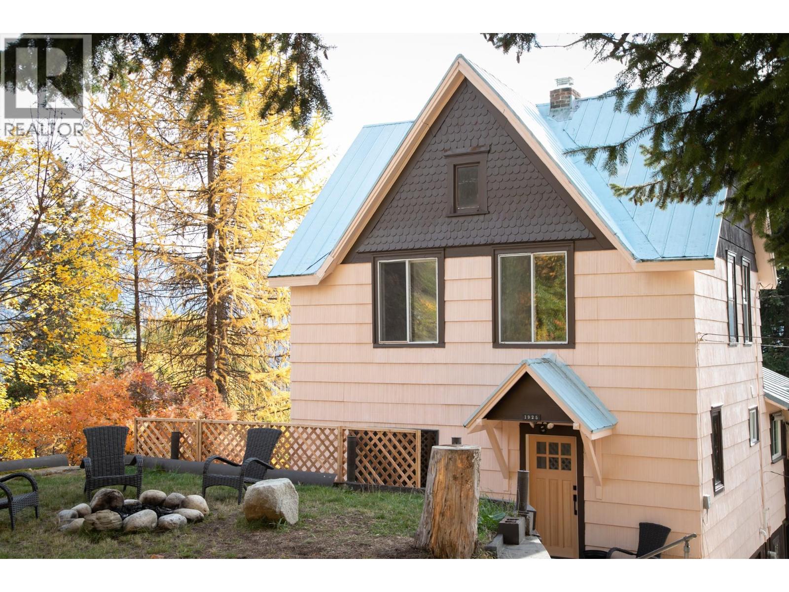 1925 Kootenay Avenue - 42