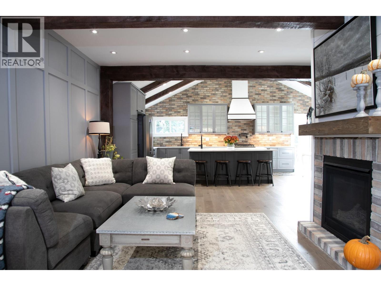 1925 Kootenay Avenue - 4