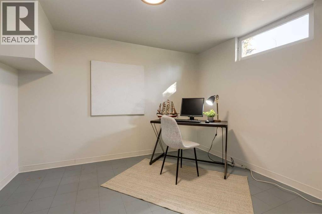126 Winston Drive SW - 20
