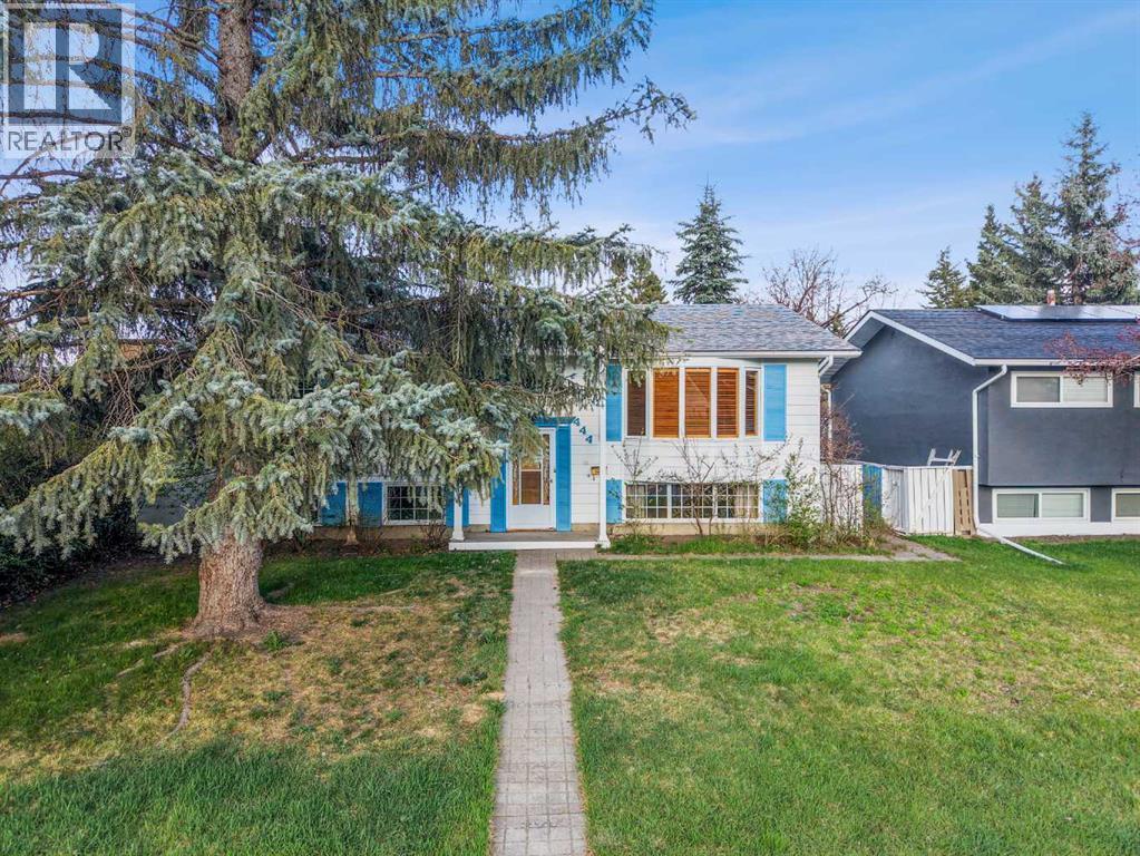 444 Woodland Crescent SE - Image 3