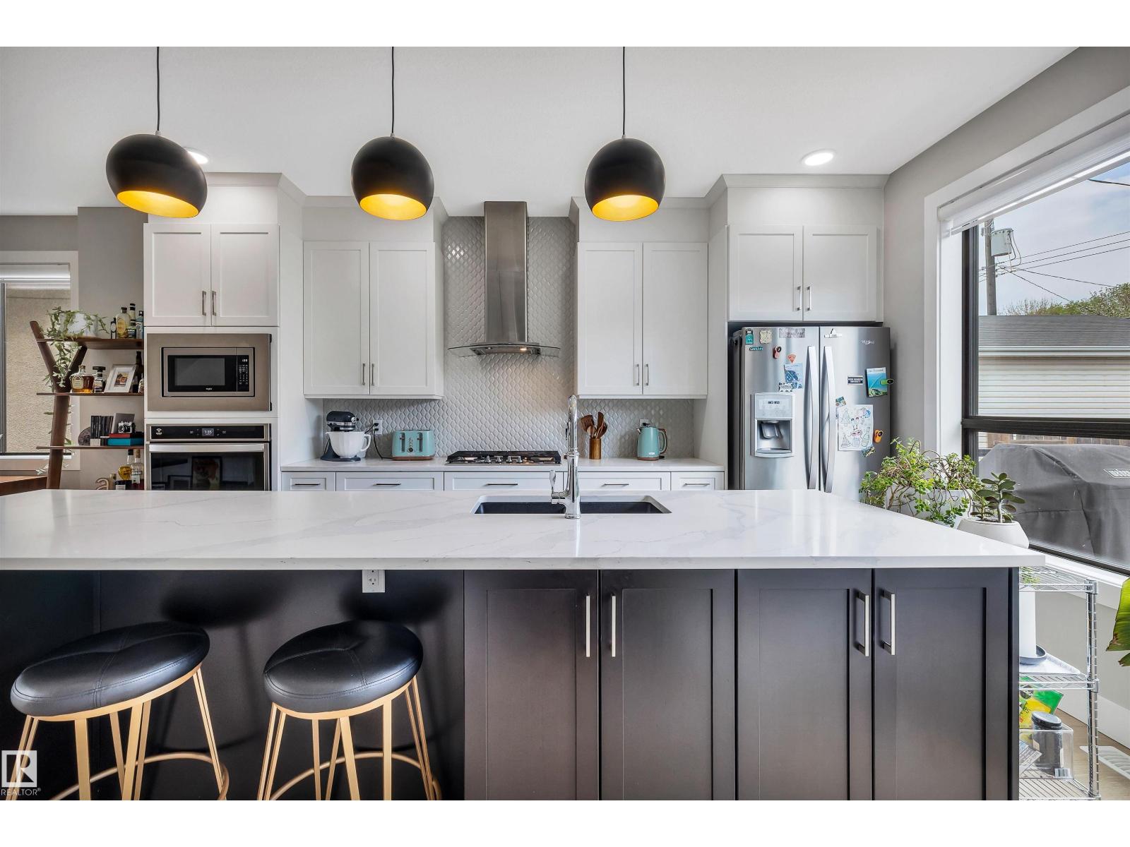 6333 105A ST NW - 18