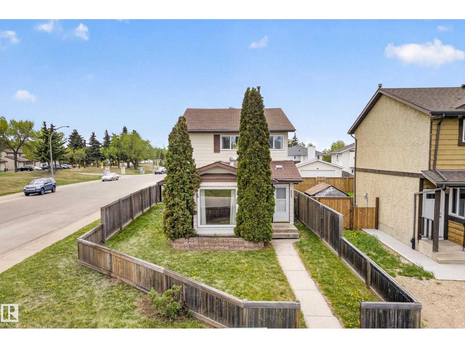 3004 36 ST NW - 1