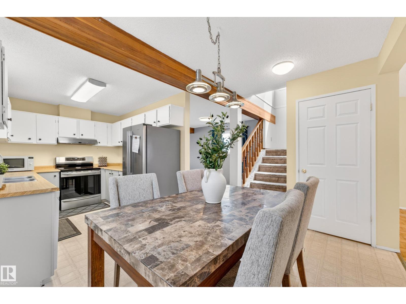 3004 36 ST NW - 10