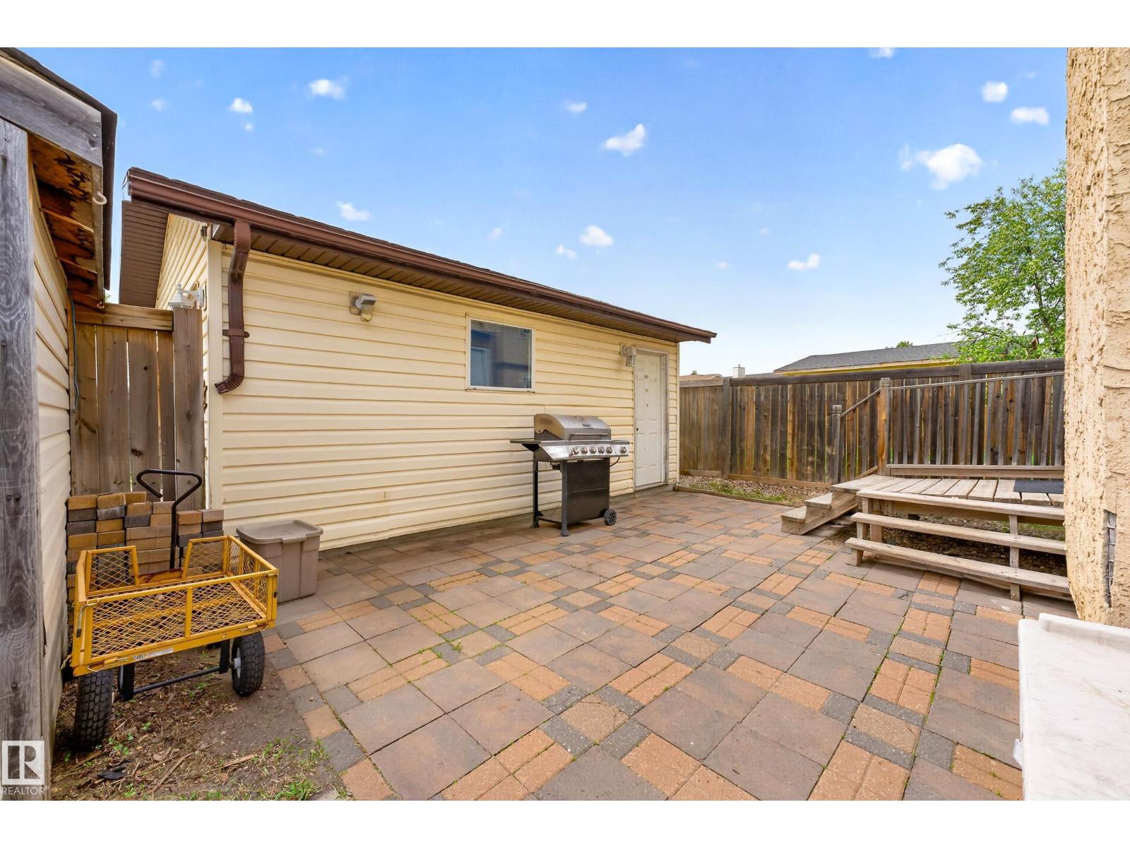 3004 36 ST NW - 31