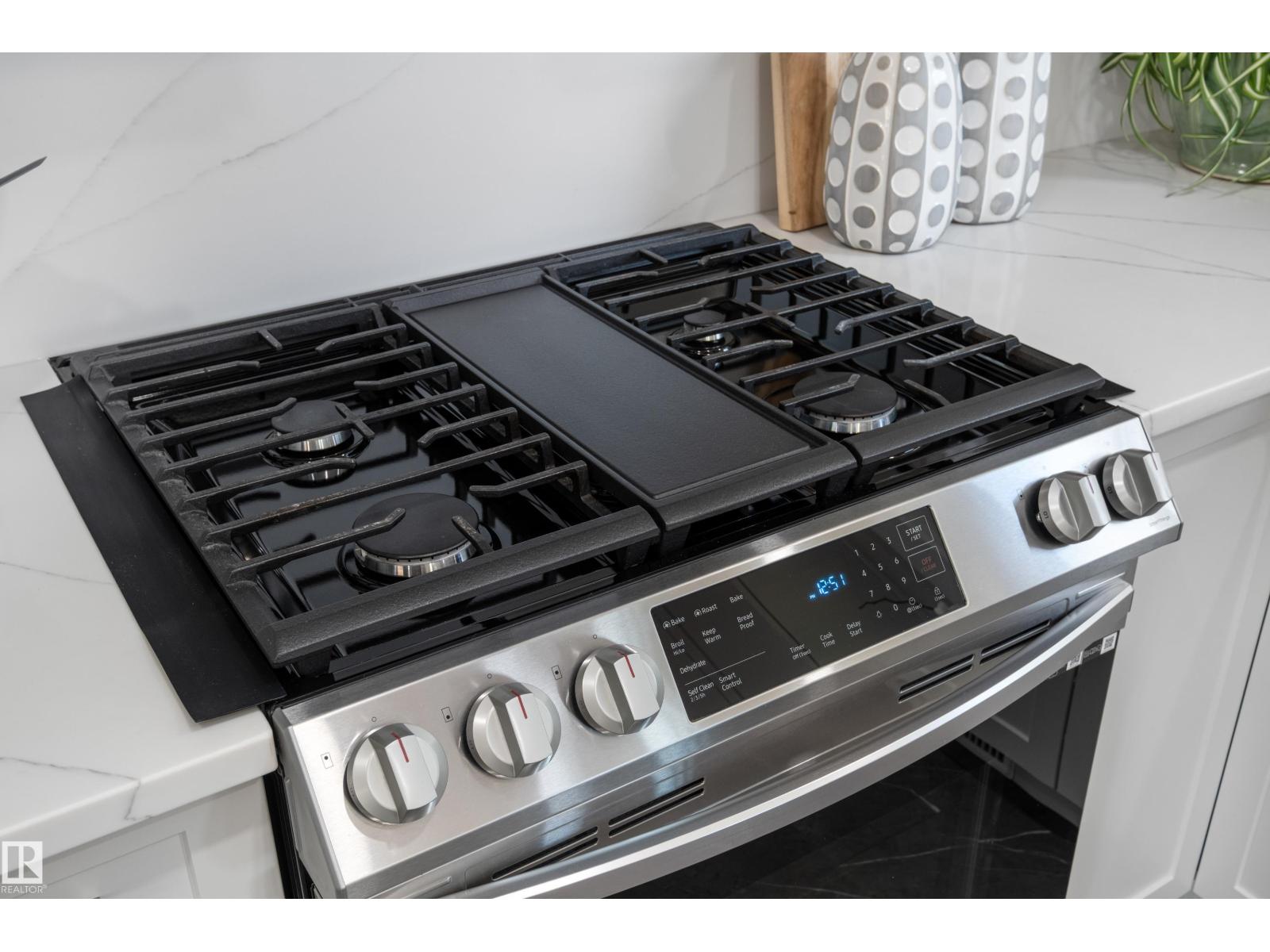 5804 57 AV — photo 10