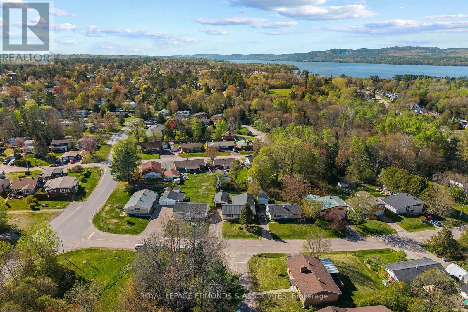 5 LASALLE DRIVE - 47