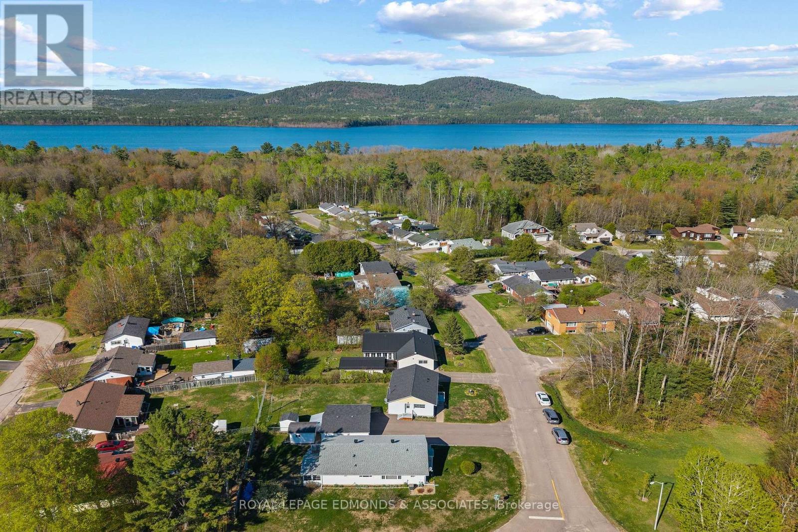 5 LASALLE DRIVE - 50