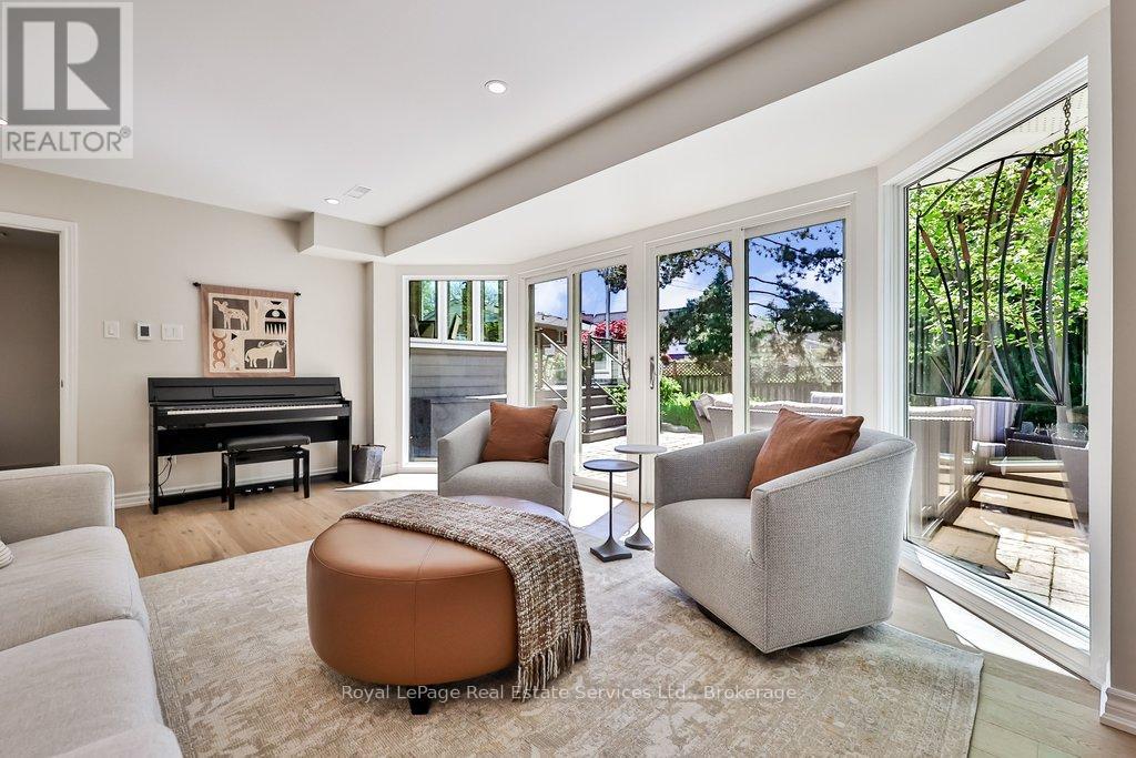 1528 WARLAND ROAD - 22