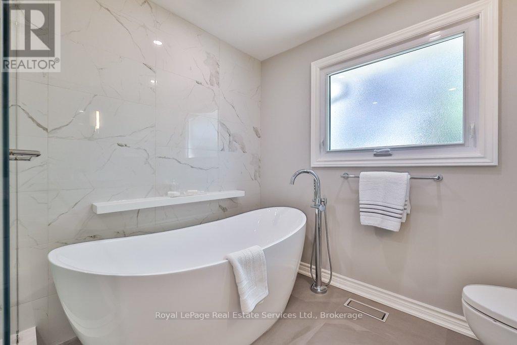 1528 WARLAND ROAD - 33