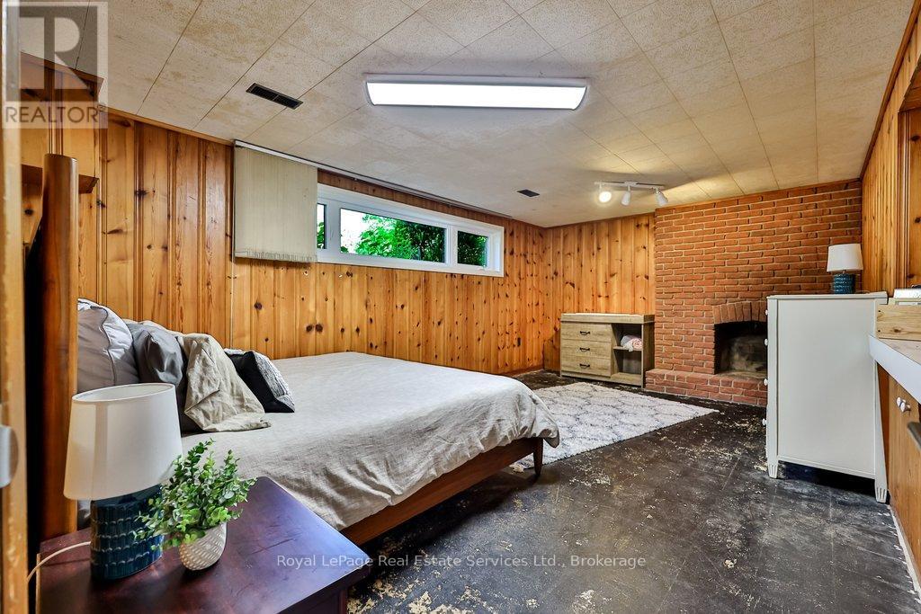 1528 WARLAND ROAD - 37