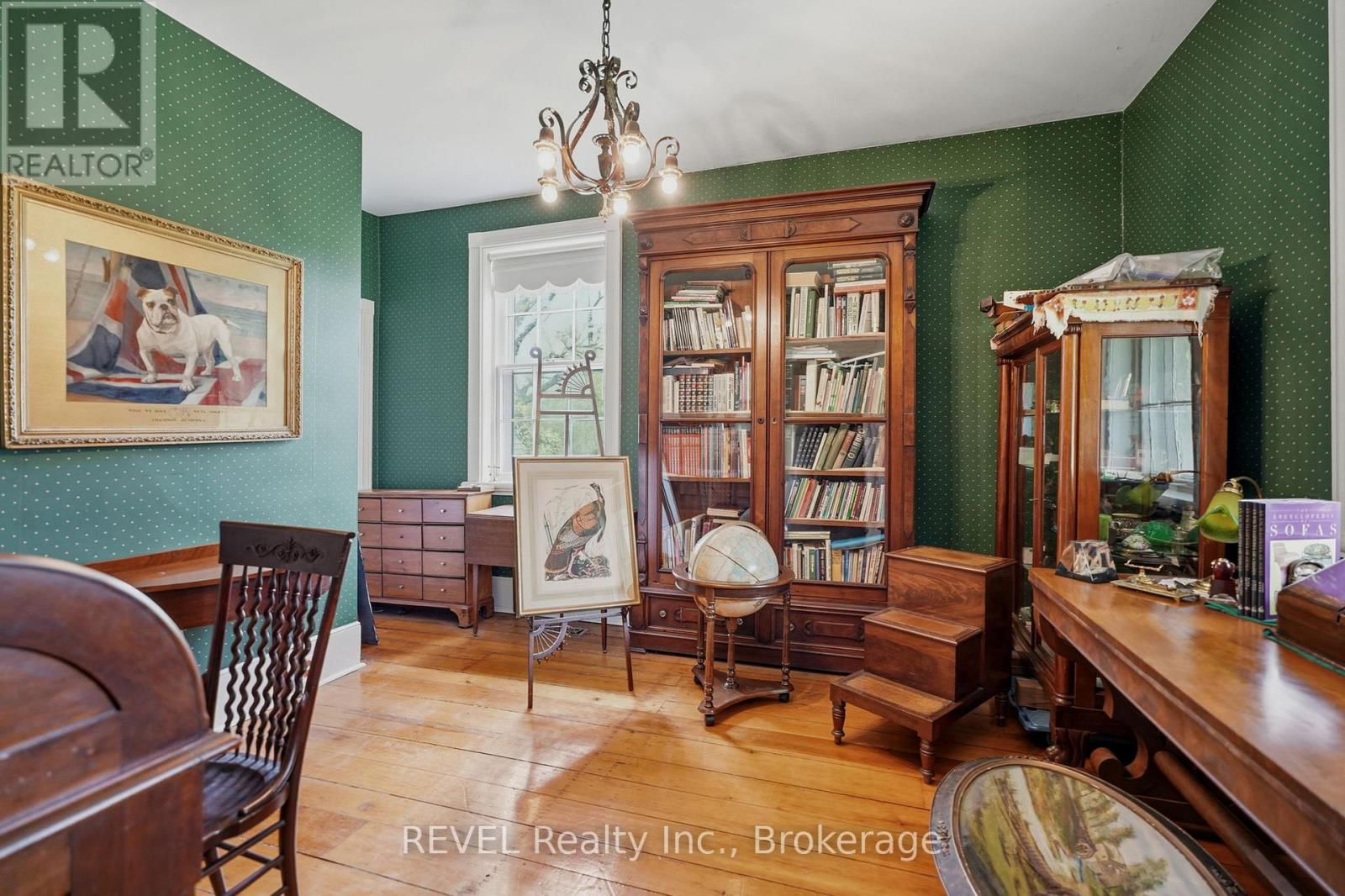 2376 CENTRE STREET - 10