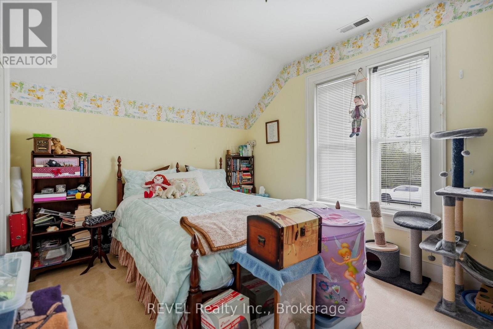 2376 CENTRE STREET - 13