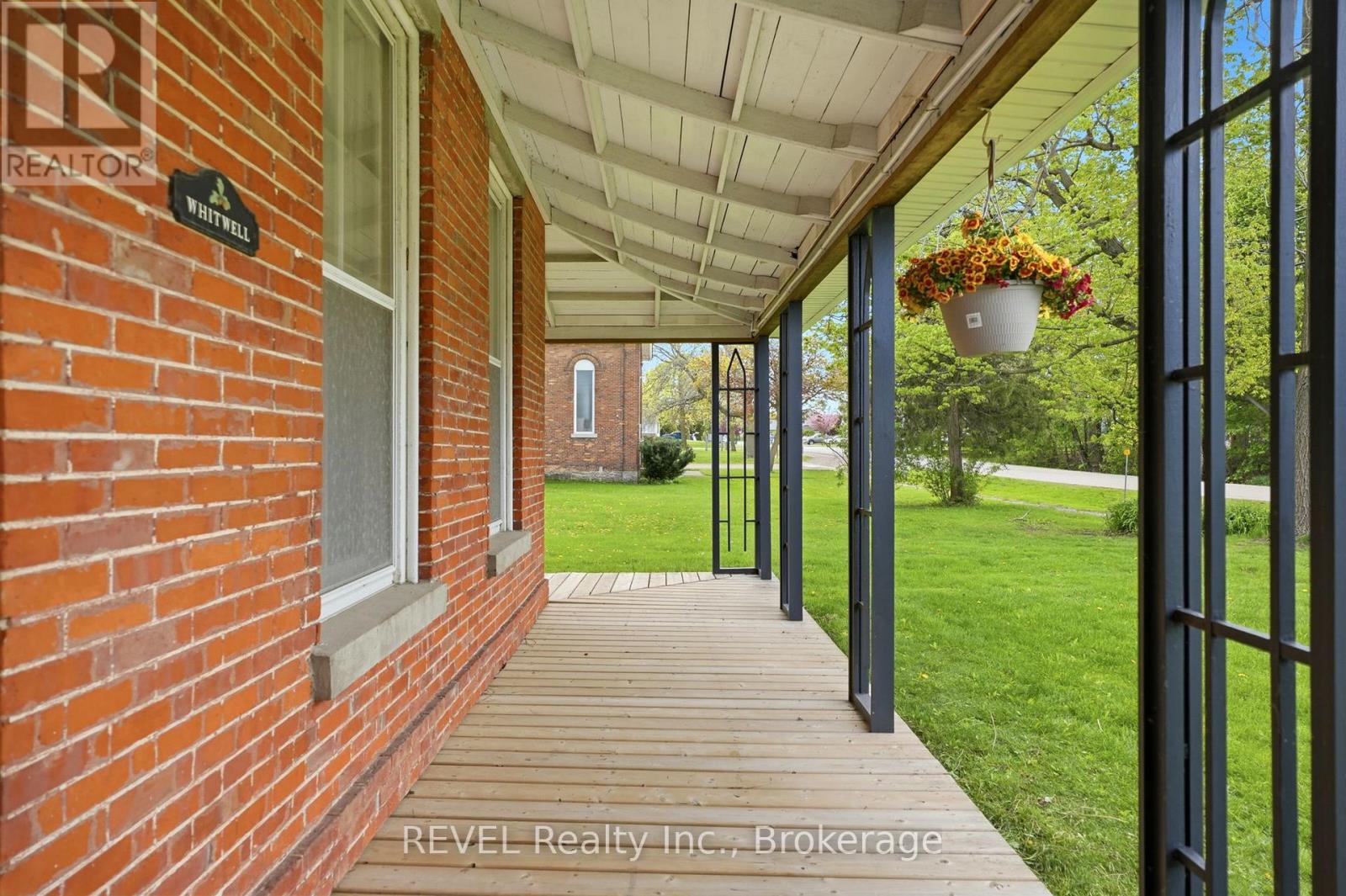 2376 CENTRE STREET - 16