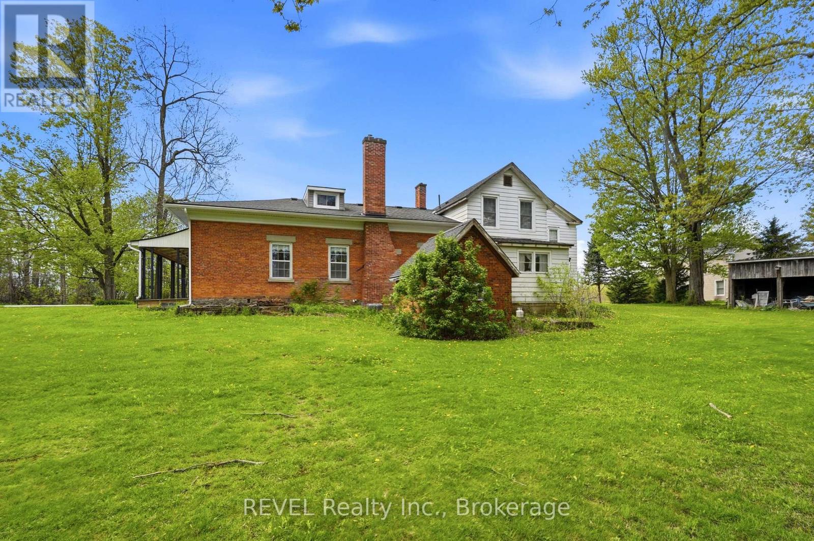 2376 CENTRE STREET - 17