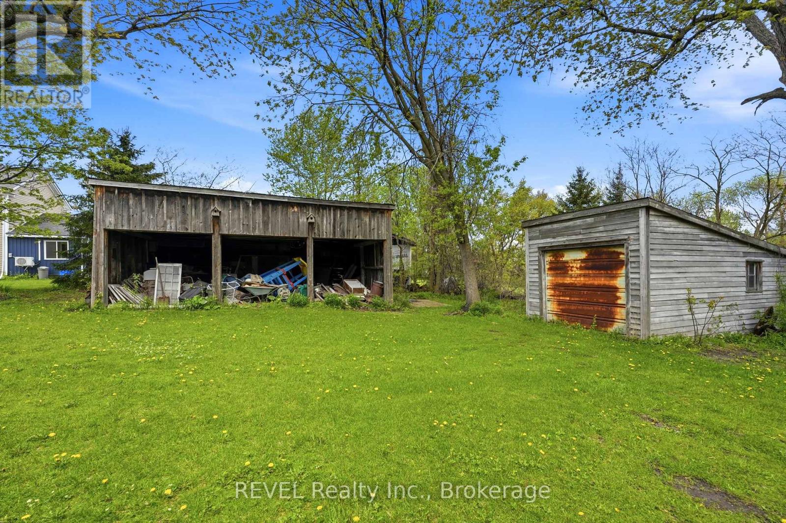 2376 CENTRE STREET - 18