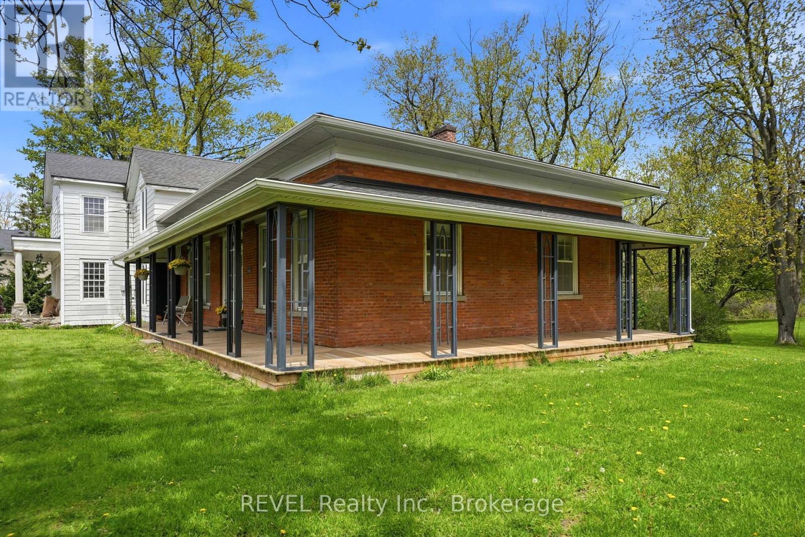 2376 CENTRE STREET - 19