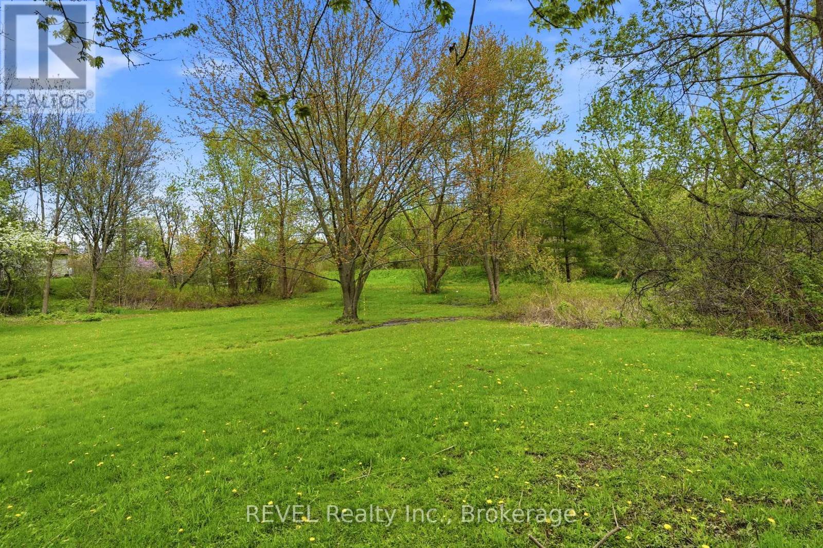 2376 CENTRE STREET - 29