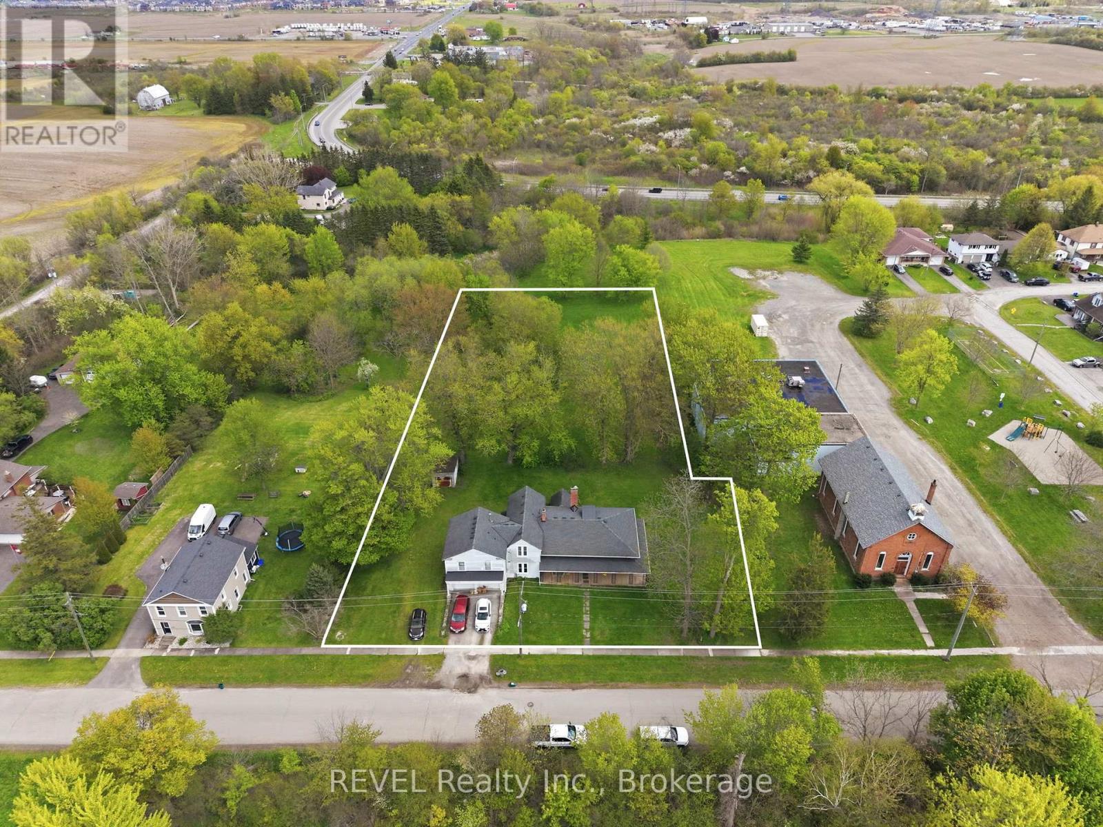 2376 CENTRE STREET - 34