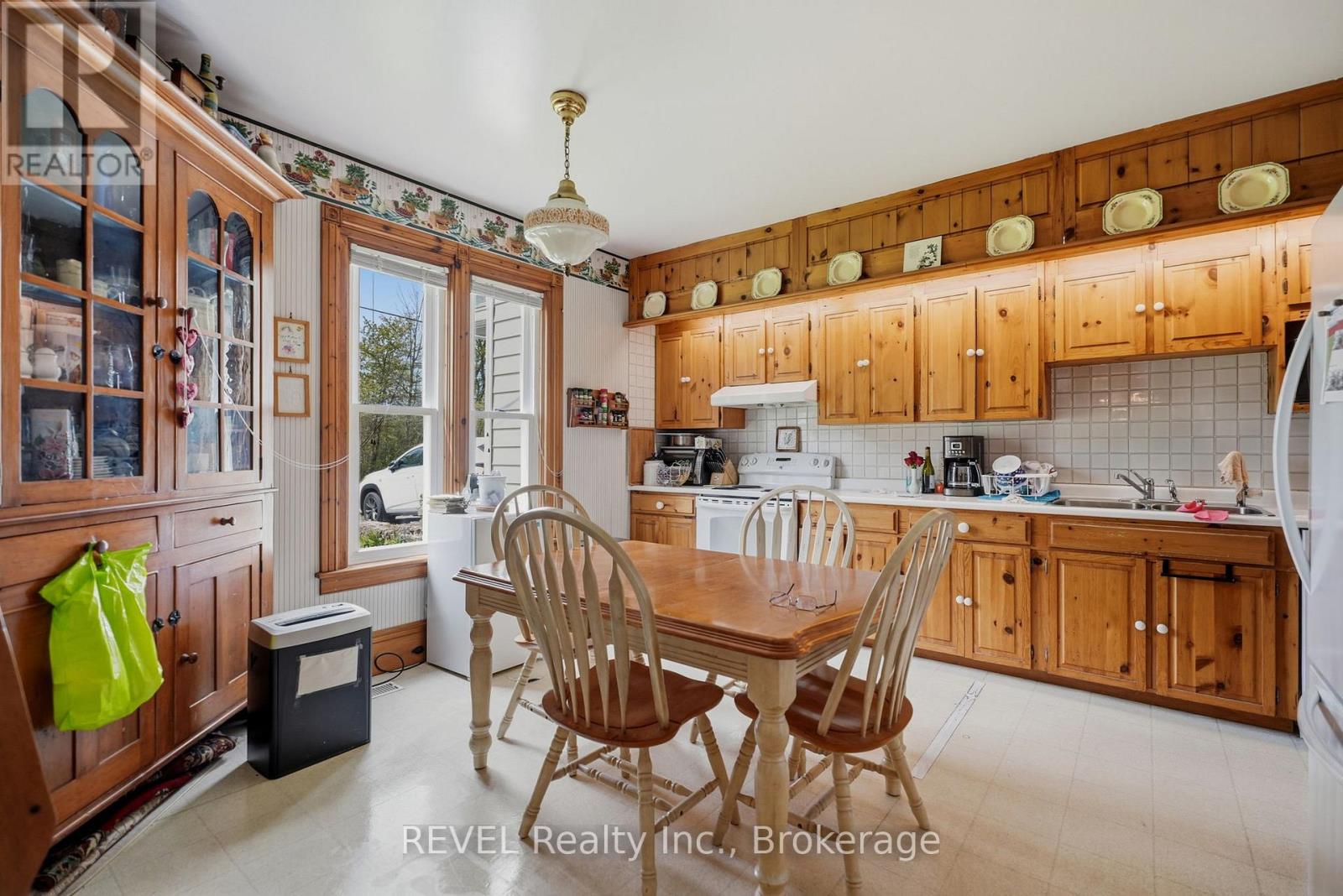 2376 CENTRE STREET - 7