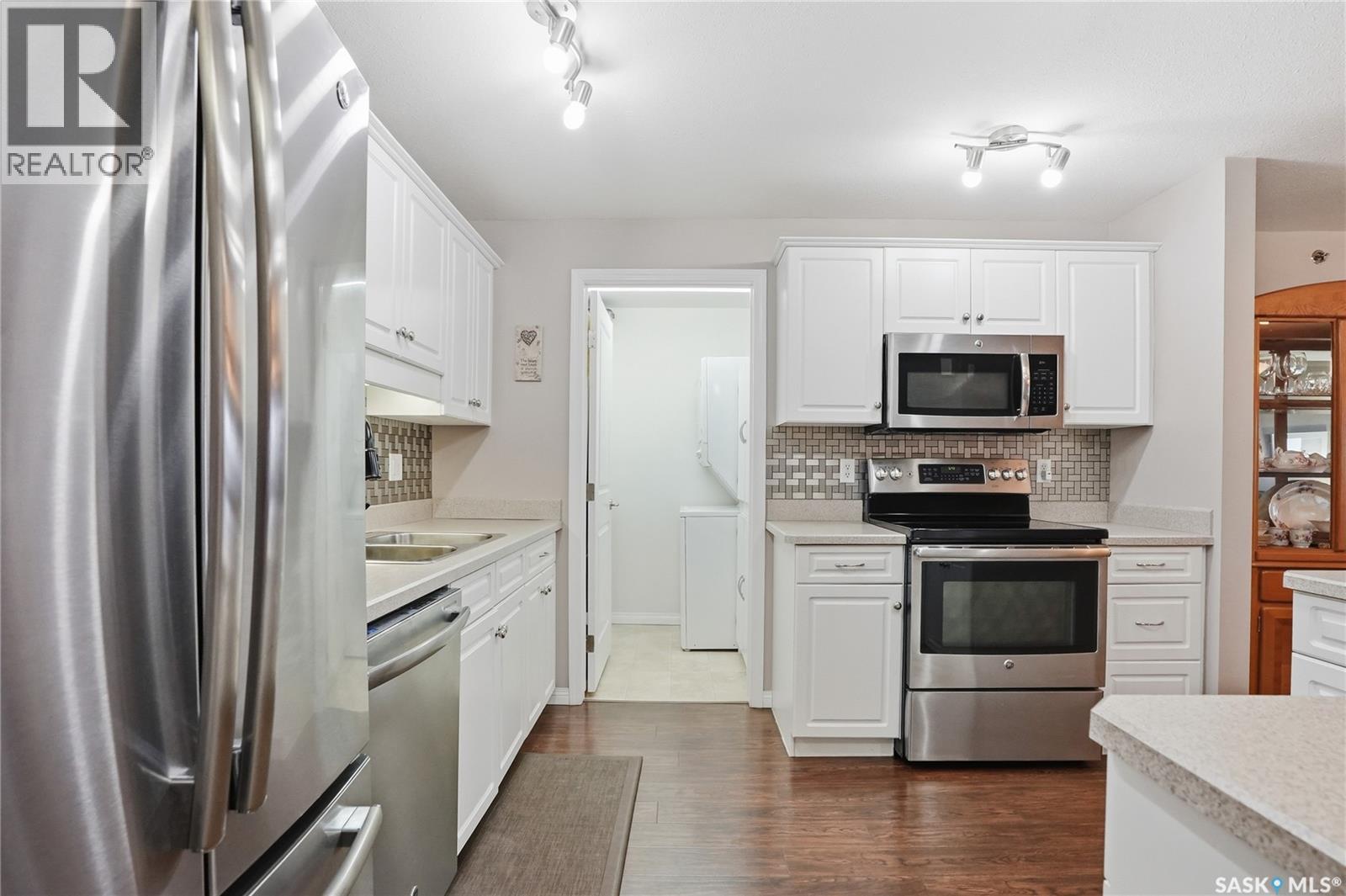 #504 2221 Adelaide STREET - 12