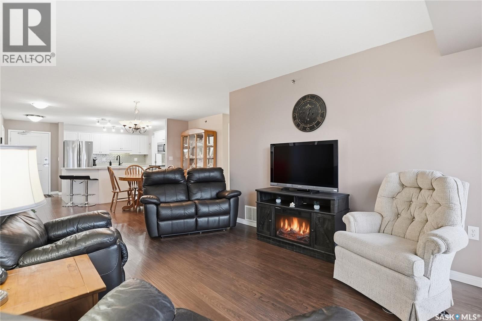 #504 2221 Adelaide STREET - 18