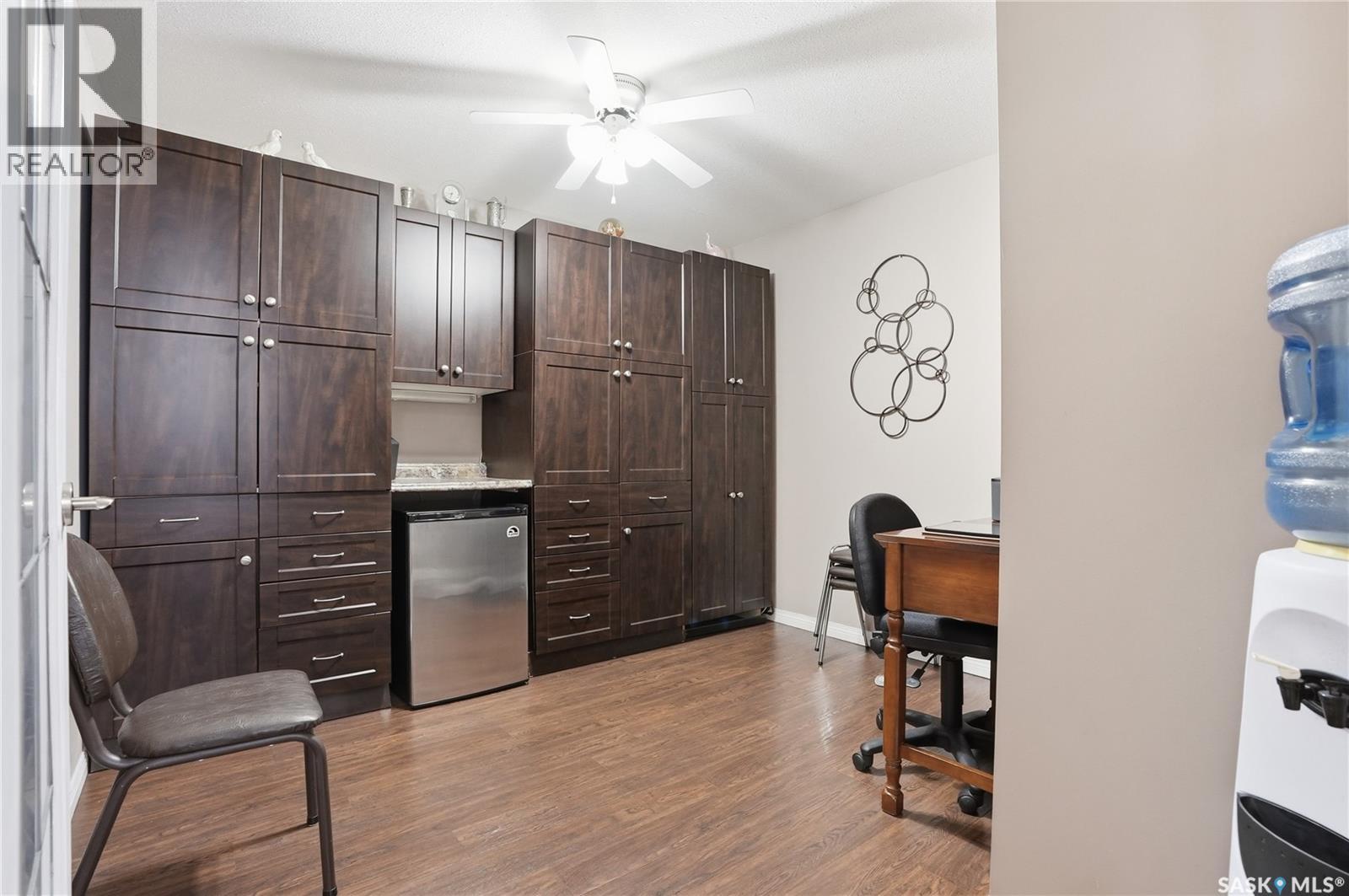 #504 2221 Adelaide STREET - 23