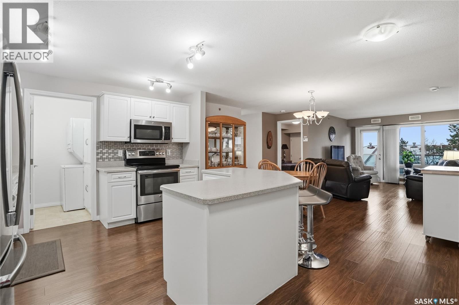 #504 2221 Adelaide STREET - 6