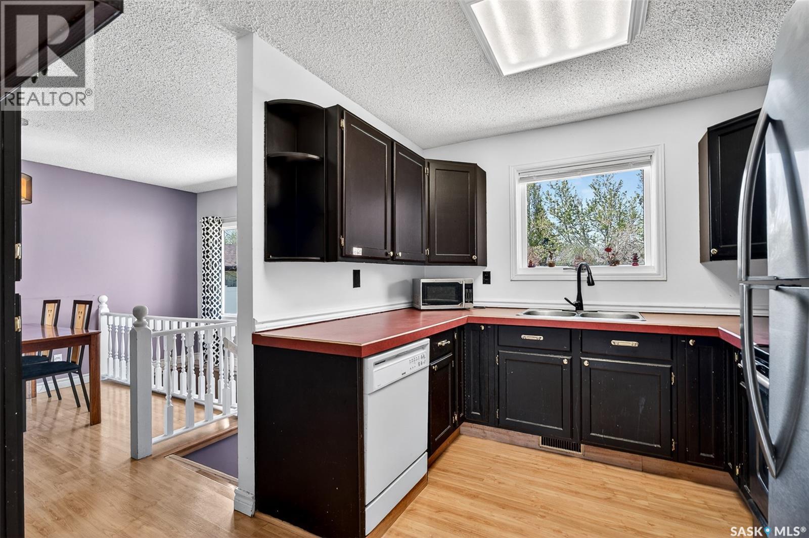 22 Edelweiss CRESCENT - 23