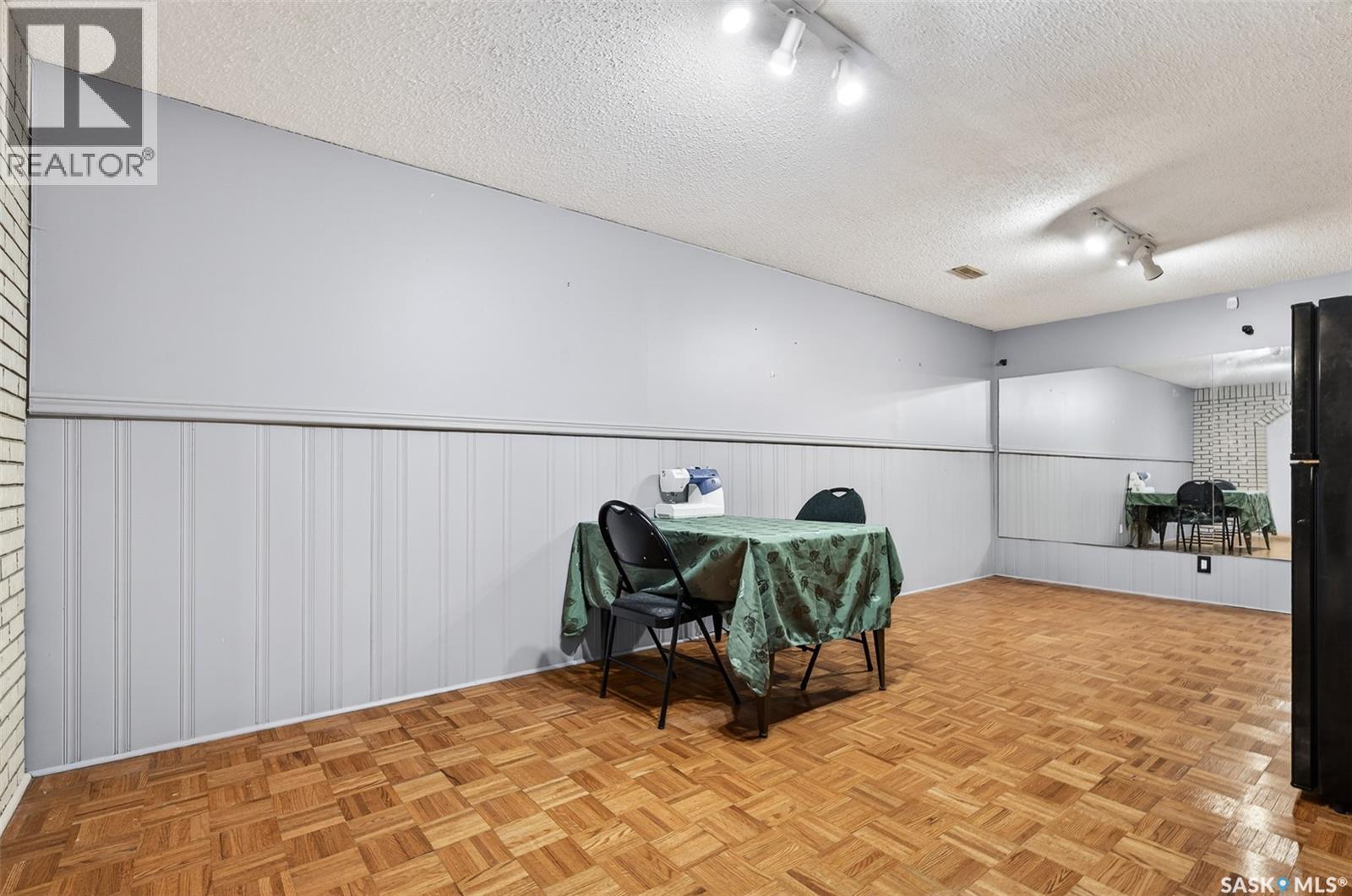 22 Edelweiss CRESCENT - 37