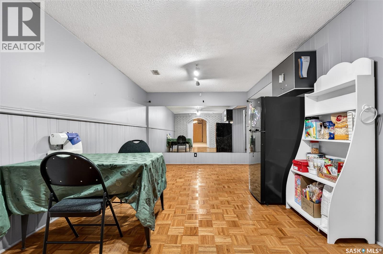22 Edelweiss CRESCENT - 38