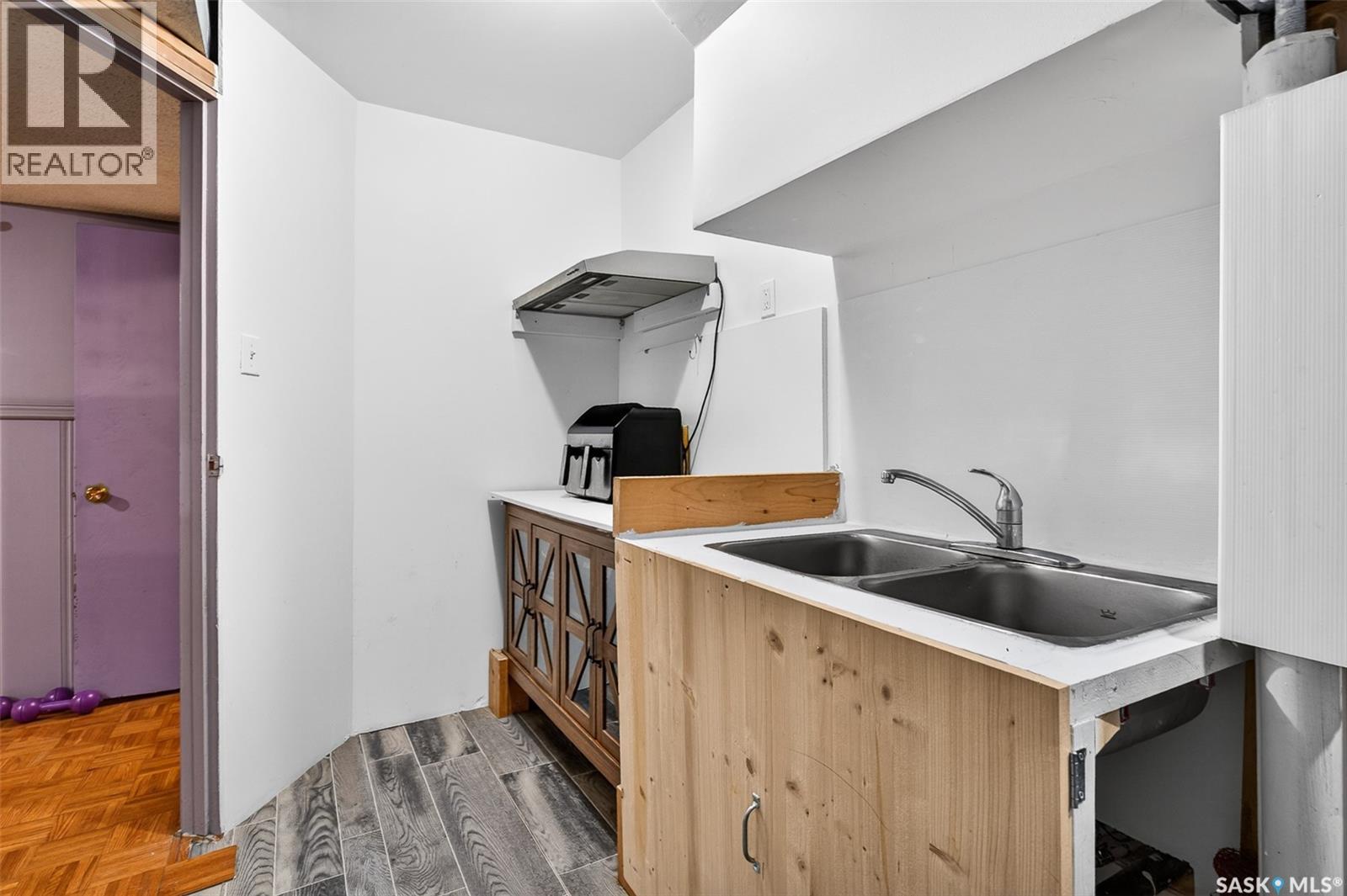 22 Edelweiss CRESCENT - 52