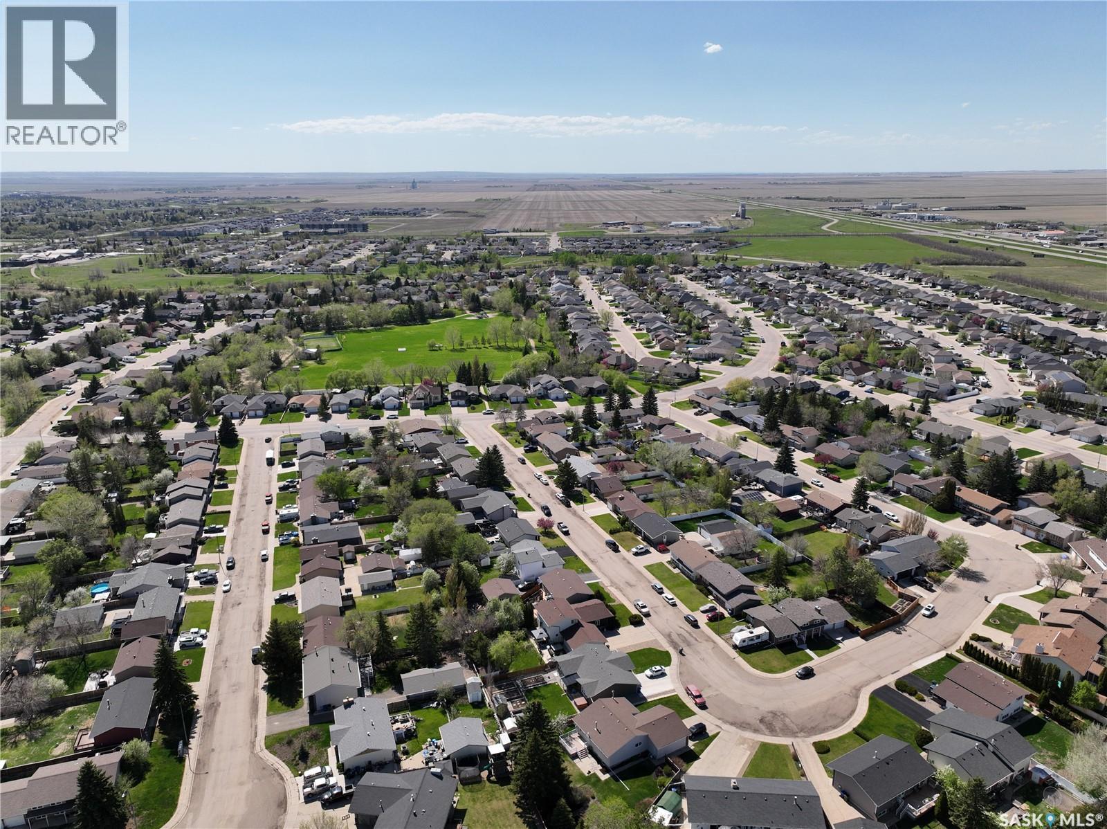 22 Edelweiss CRESCENT - 65