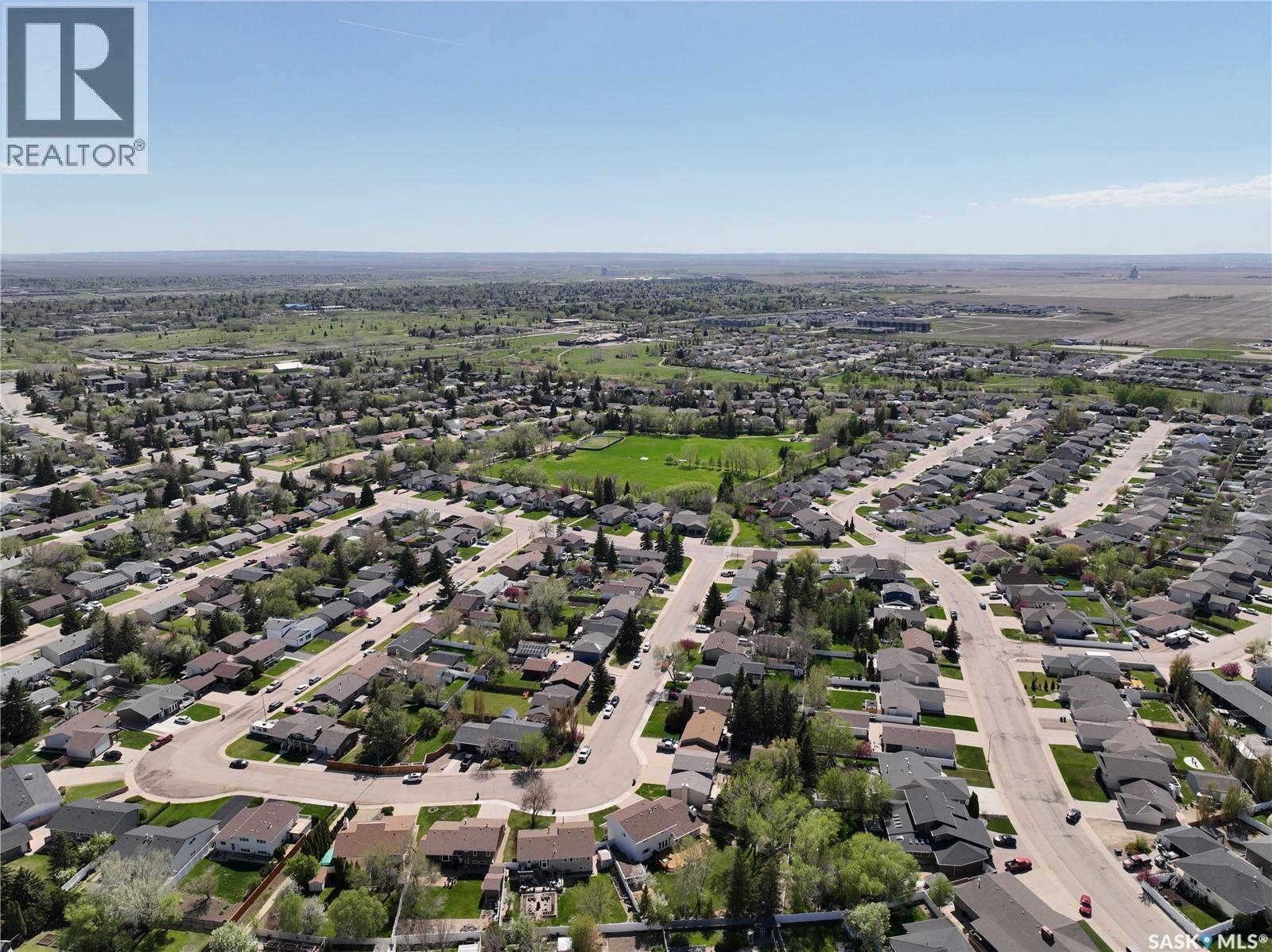 22 Edelweiss CRESCENT - 66