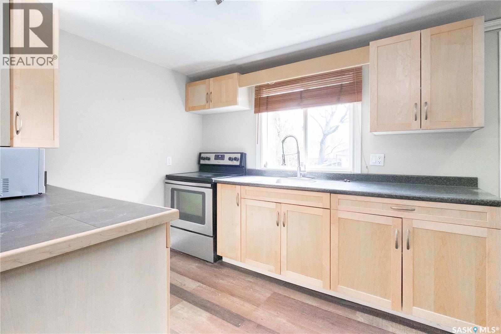 1077 Broder STREET - 13