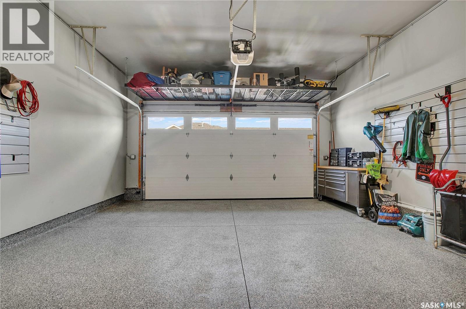 #2 437 Palmer CRESCENT - 27