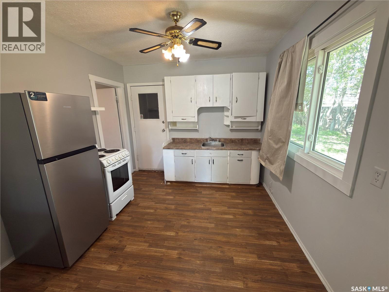 844 13th STREET W - 4