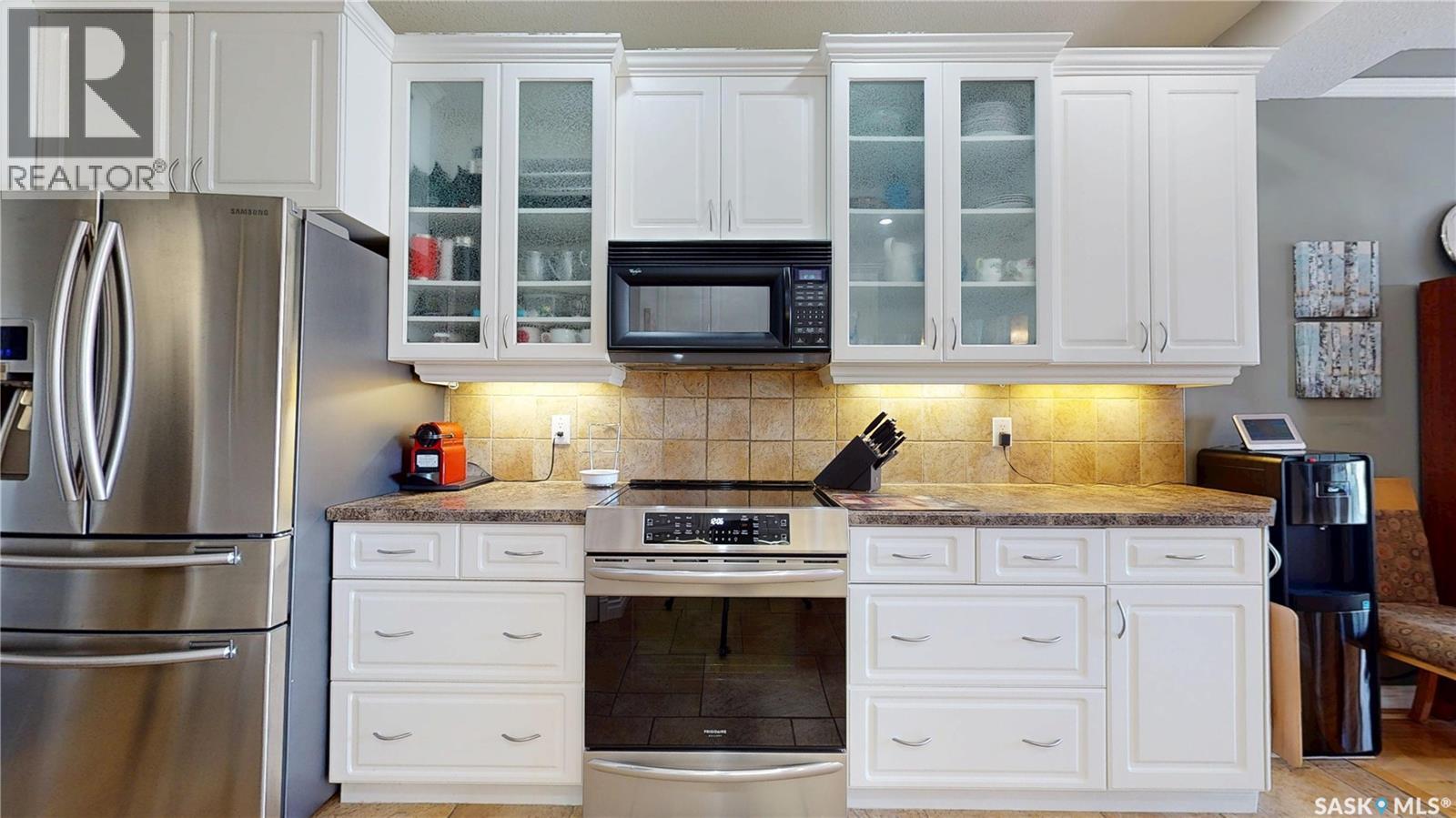 14 Woods CRESCENT - 11