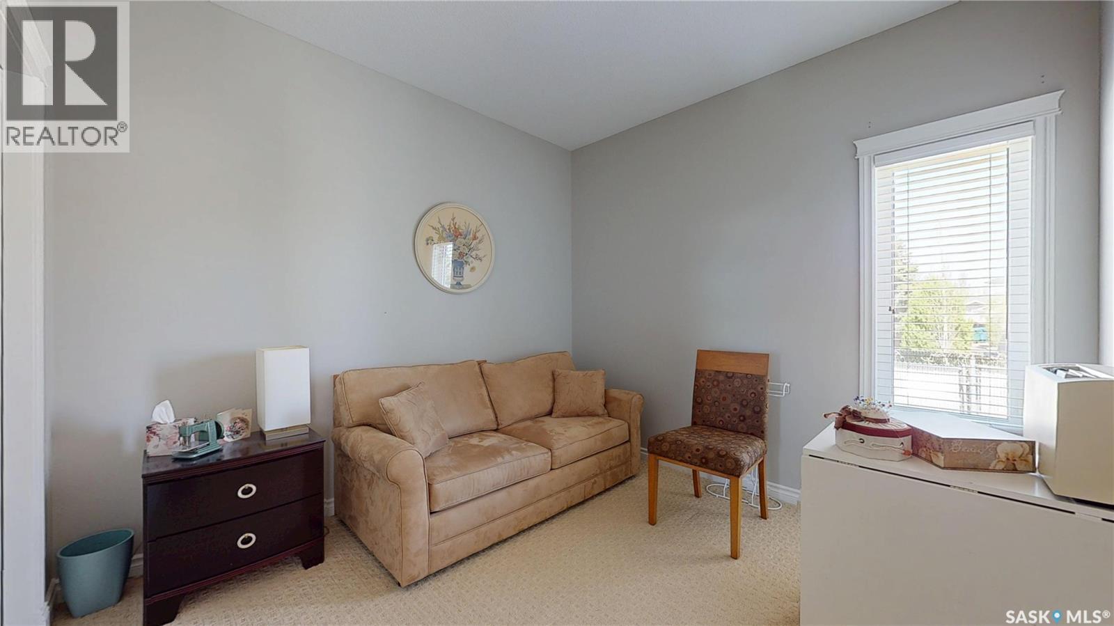 14 Woods CRESCENT - 24