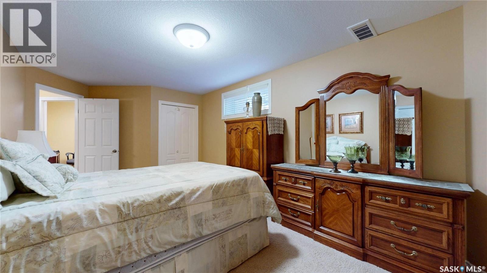 14 Woods CRESCENT - 32
