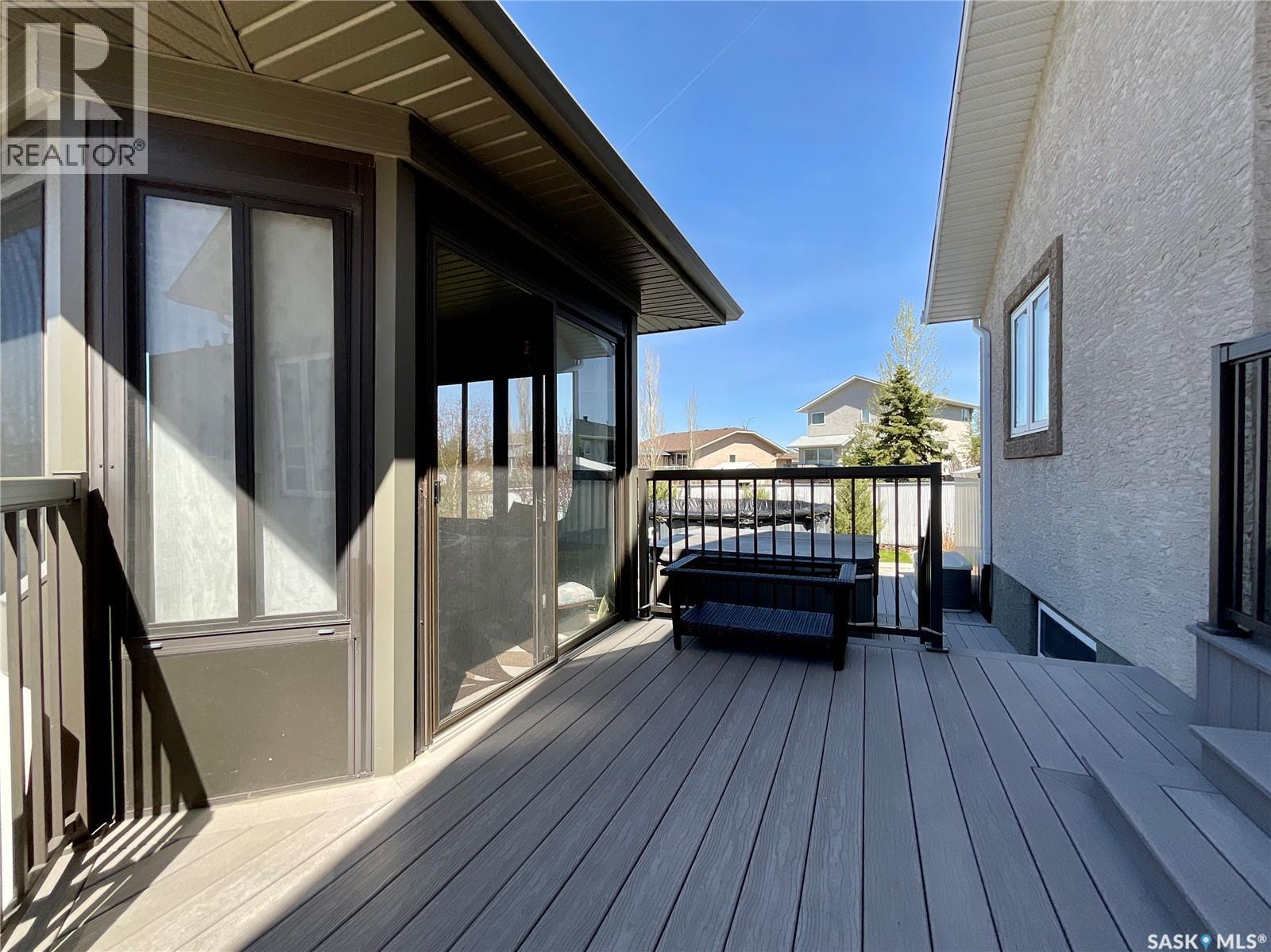 14 Woods CRESCENT - 54