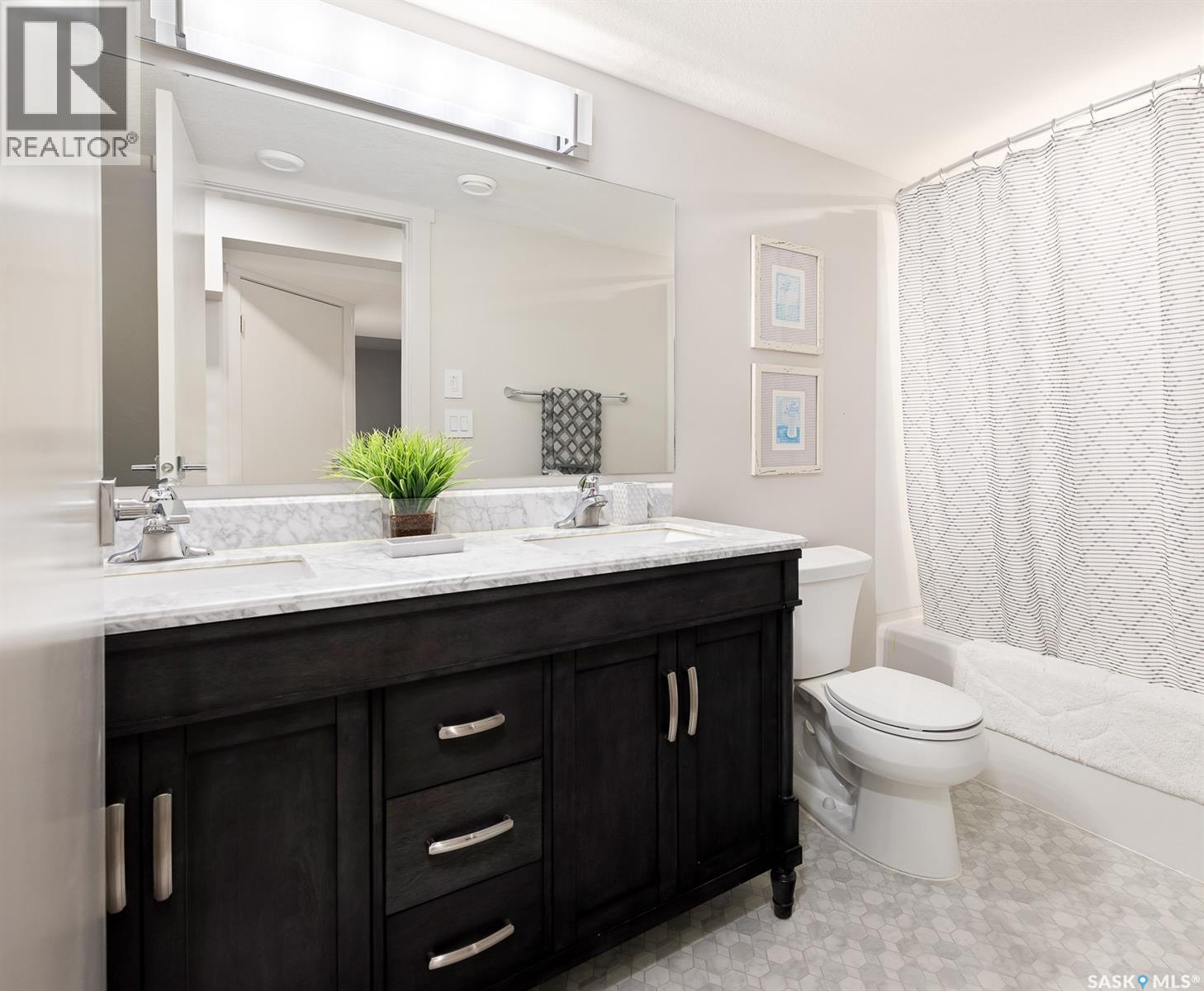 323 Mallin CRESCENT - 44