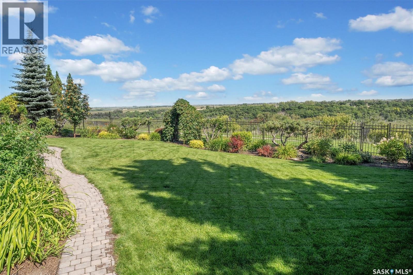 323 Mallin CRESCENT - 52