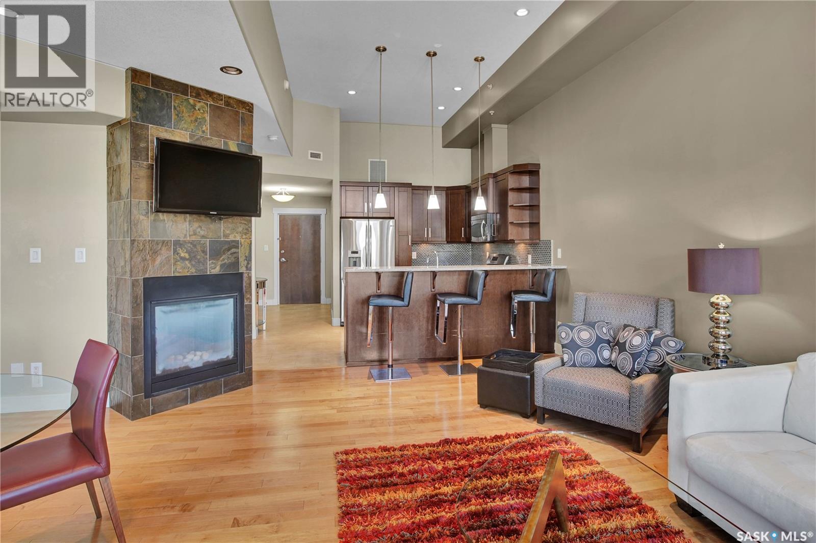 #314 1132 College DRIVE - 15