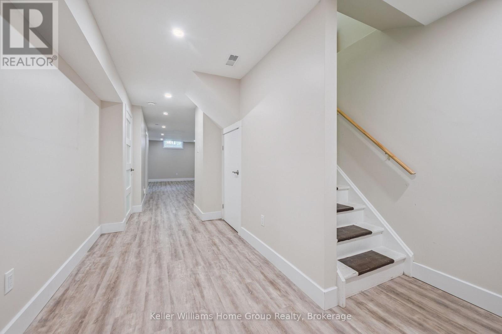 130 BELLAMY CRESCENT - 25