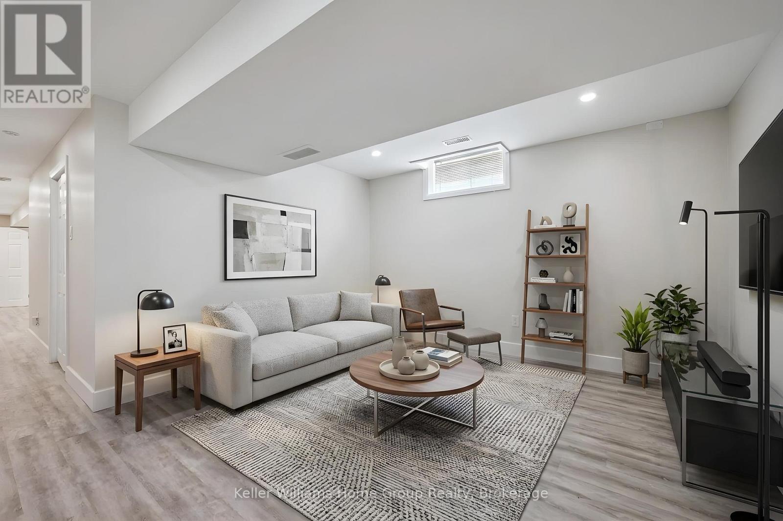 130 BELLAMY CRESCENT - 31